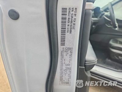 Zdjęcie 13 z 13 samochodu: 2025 JEEP GRAND CHEROKEE LIMITED VIN:1C4RJHBG1SC304064 - miniatura