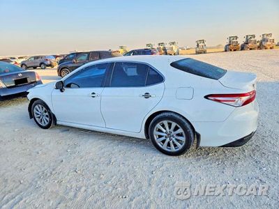 Drugie zdjęcie samochodu z przodu: 2018 TOYOTA CAMRY LE VIN:4T1B11HK0JU066586 - miniatura