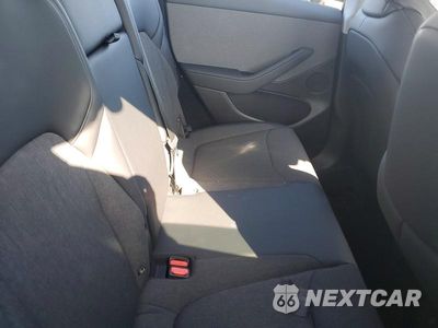 Zdjęcie 10 z 12 samochodu: 2026 TESLA MODEL Y VIN:7SAYGDED4TA620132 - miniatura