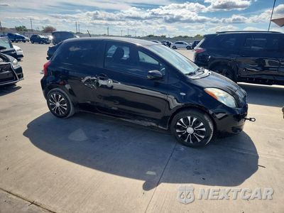 Czwarte zdjęcie samochodu z boku: 2008 TOYOTA YARIS BASE VIN:JTDJT923X85157539 - miniatura