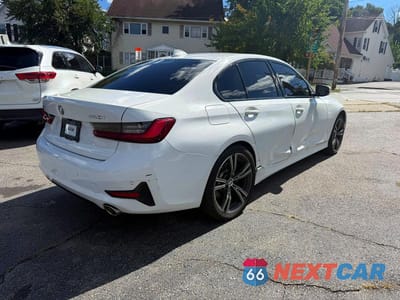 Trzecie zdjęcie samochodu z tyłu: 2022 BMW 3ER 330XI VIN:3MW5R7J04N8C65534 - miniatura