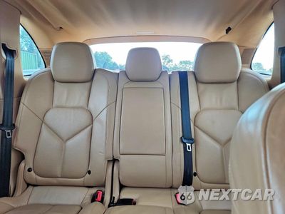 Zdjęcie 10 z 13 samochodu: 2012 PORSCHE CAYENNE S HYBRID VIN:WP1AE2A26CLA92458 - miniatura