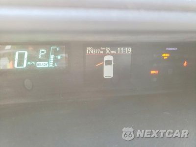 Zdjęcie 9 z 12 samochodu: 2012 TOYOTA PRIUS C FOUR VIN:JTDKDTB35C1024122 - miniatura