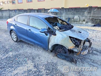 Czwarte zdjęcie samochodu z boku: 2016 KIA RIO LX VIN:KNADM4A35G6554564 - miniatura