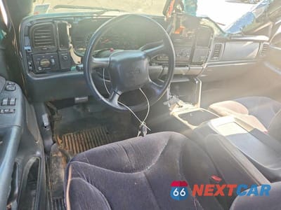 Zdjęcie 8 z 12 samochodu: 2002 GMC NEW SIERRA C1500 VIN:2GTEC19TX21181079 - miniatura