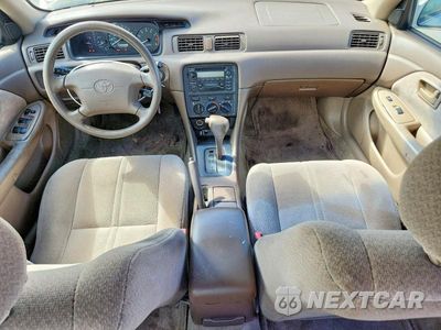 Zdjęcie 8 z 12 samochodu: 2000 TOYOTA CAMRY LE VIN:4T1BG22K4YU940042 - miniatura