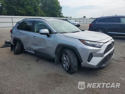 Czwarte zdjęcie samochodu z boku: 2025 TOYOTA RAV4 HYBRID XLE VIN:JTMRWRFV9SJ075080 - miniatura