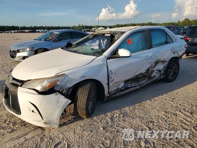 2017 TOYOTA CAMRY SE 4T1BF1FK1HU302015 - główne zdjęcie licytacji z USA - miniatura