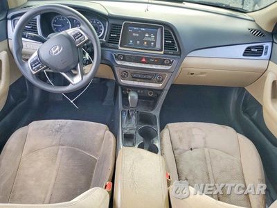 Zdjęcie 8 z 12 samochodu: 2018 HYUNDAI SONATA SE VIN:5NPE24AF0JH640899 - miniatura