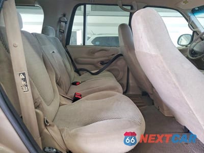 Zdjęcie 11 z 13 samochodu: 2001 FORD EXPEDITION XLT VIN:1FMPU16L91LB80942 - miniatura