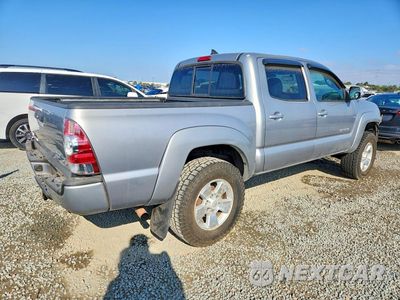 Trzecie zdjęcie samochodu z tyłu: 2015 TOYOTA TACOMA DOUBLE CAB PRERUNNER VIN:3TMJU4GN3FM174717 - miniatura
