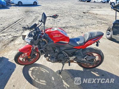 Trzecie zdjęcie samochodu z tyłu: 2022 KAWASAKI ER650 K VIN:ML5EREK15NDA66362 - miniatura