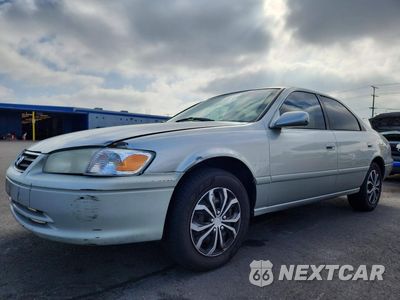 2001 TOYOTA CAMRY CE 4T1BG22KX1U088897 - główne zdjęcie licytacji z USA - miniatura