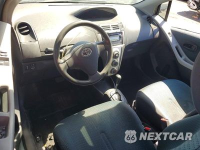 Zdjęcie 8 z 12 samochodu: 2008 TOYOTA YARIS BASE VIN:JTDJT923885158995 - miniatura