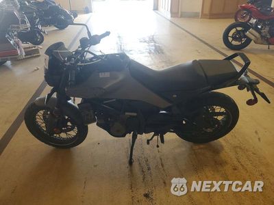 Trzecie zdjęcie samochodu z tyłu: 2024 HUSQVARNA VITPILEN 401/SVARTPILEN 401 VIN:MD2JUJ407RN208735 - miniatura