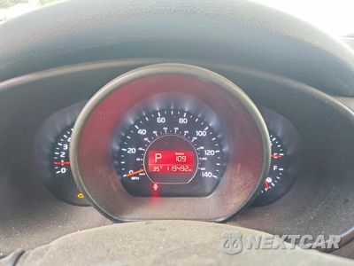 Zdjęcie 9 z 12 samochodu: 2016 KIA SOUL BASE VIN:KNDJN2A27G7355802 - miniatura