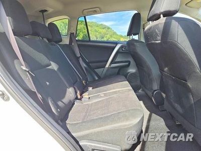 Zdjęcie 11 z 14 samochodu: 2018 TOYOTA RAV4 LE VIN:JTMBFREV8JJ195339 - miniatura