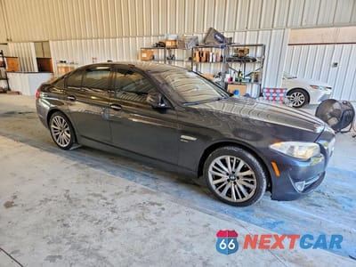 Czwarte zdjęcie samochodu z boku: 2011 BMW 550 XI VIN:WBAFU9C57BC278130 - miniatura