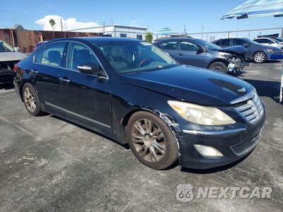 Czwarte zdjęcie samochodu z boku: 2012 HYUNDAI GENESIS 5.0L VIN:KMHGC4DH6CU206915 - miniatura