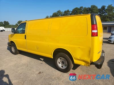 Drugie zdjęcie samochodu z przodu: 2020 CHEVROLET EXPRESS G2500 VIN:1GCWGAFPXL1225783 - miniatura