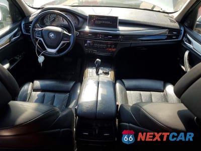 Zdjęcie 8 z 13 samochodu: 2015 BMW X5 XDRIVE35I VIN:5UXKR0C53F0P02231 - miniatura