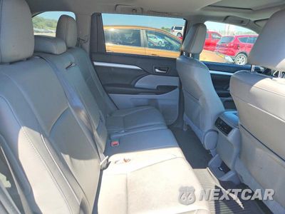 Zdjęcie 11 z 13 samochodu: 2017 TOYOTA HIGHLANDER XLE VIN:5TDJZRFHXHS476311 - miniatura