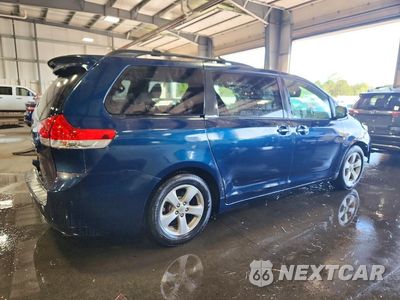 Trzecie zdjęcie samochodu z tyłu: 2011 TOYOTA SIENNA LE VIN:5TDKK3DC4BS050747 - miniatura