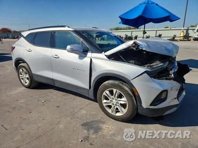 Czwarte zdjęcie samochodu z boku: 2020 CHEVROLET BLAZER 2LT VIN:3GNKBCR43LS717796 - miniatura