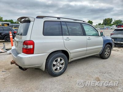 Trzecie zdjęcie samochodu z tyłu: 2005 TOYOTA HIGHLANDER BASE VIN:JTEDP21A050087904 - miniatura