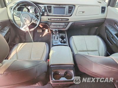 Zdjęcie 8 z 13 samochodu: 2016 KIA SEDONA SXL VIN:KNDME5C14G6154559 - miniatura