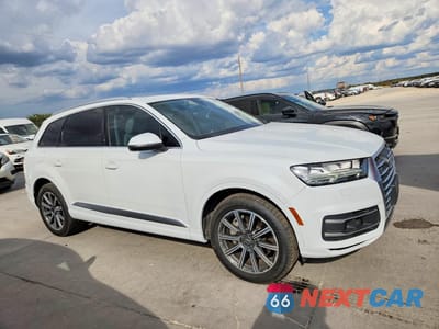 Czwarte zdjęcie samochodu z boku: 2018 AUDI Q7 PRESTIGE VIN:WA1VAAF76JD001820 - miniatura