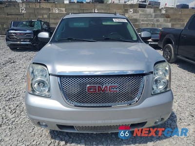 Piąte zdjęcie samochodu w środku: 2013 GMC YUKON XL DENALI VIN:1GKS2MEFXDR322139 - miniatura