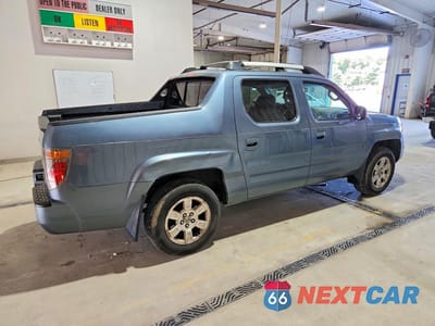 Trzecie zdjęcie samochodu z tyłu: 2008 HONDA RIDGELINE RTL VIN:2HJYK16588H523369 - miniatura