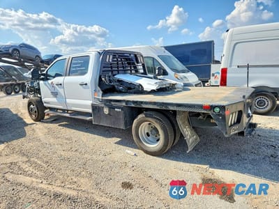Drugie zdjęcie samochodu z przodu: 2023 FORD F350 SUPER DUTY VIN:1FD8W3HT0PEC87642 - miniatura