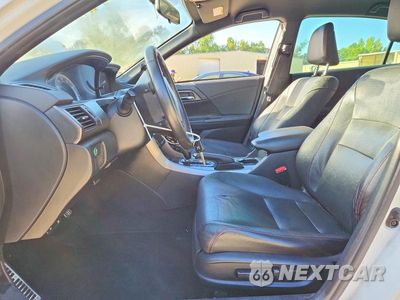 Zdjęcie 7 z 12 samochodu: 2017 HONDA ACCORD SPORT SPECIAL EDITION VIN:1HGCR2F1XHA082163 - miniatura