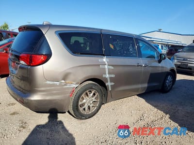 Trzecie zdjęcie samochodu z tyłu: 2017 CHRYSLER PACIFICA LX VIN:2C4RC1CG4HR628500 - miniatura