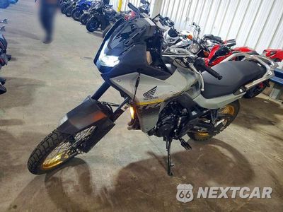 Trzecie zdjęcie samochodu z tyłu: 2025 HONDA XL750 VIN:JH2RD1718SK001315 - miniatura