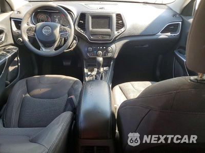 Zdjęcie 8 z 13 samochodu: 2019 JEEP CHEROKEE LATITUDE VIN:1C4PJLCB0KD144587 - miniatura