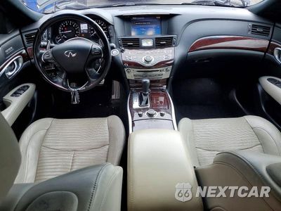 Zdjęcie 8 z 12 samochodu: 2016 INFINITI Q70 3.7 VIN:JN1BY1AR0GM270663 - miniatura