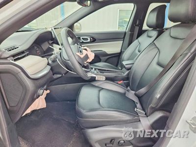 Zdjęcie 7 z 13 samochodu: 2025 JEEP COMPASS LIMITED VIN:3C4NJDCNXST508130 - miniatura