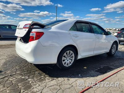Trzecie zdjęcie samochodu z tyłu: 2014 TOYOTA CAMRY LE VIN:4T4BF1FK5ER424135 - miniatura