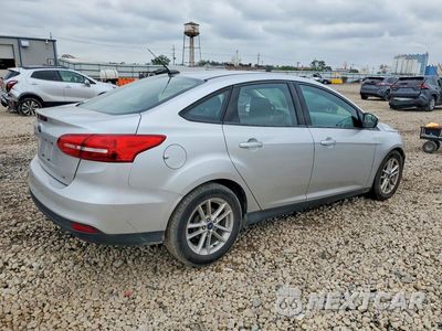 Trzecie zdjęcie samochodu z tyłu: 2018 FORD FOCUS SE VIN:1FADP3F2XJL292060 - miniatura