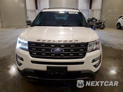 Piąte zdjęcie samochodu w środku: 2017 FORD EXPLORER XLT VIN:1FM5K8D82HGC50451 - miniatura