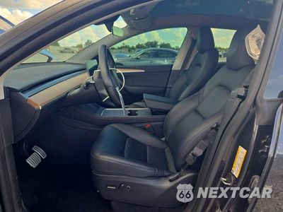 Zdjęcie 7 z 12 samochodu: 2025 TESLA MODEL Y VIN:7SAYGDEF7SA372068 - miniatura