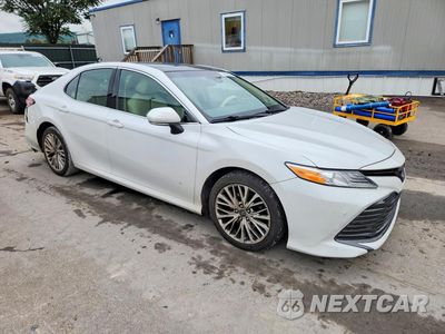 Czwarte zdjęcie samochodu z boku: 2018 TOYOTA CAMRY XLE VIN:4T1B11HK3JU074018 - miniatura