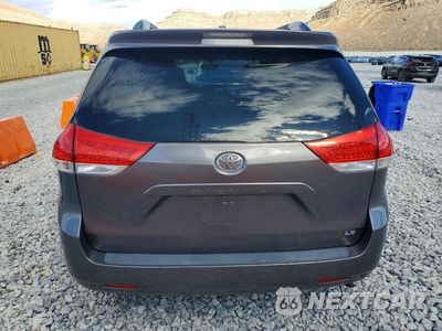 Zdjęcie 6 z 13 samochodu: 2013 TOYOTA SIENNA LE VIN:5TDKK3DC8DS288989 - miniatura
