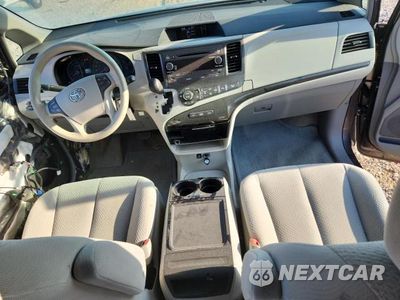 Zdjęcie 8 z 14 samochodu: 2013 TOYOTA SIENNA LE VIN:5TDKK3DC8DS330691 - miniatura