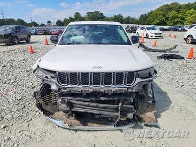 Piąte zdjęcie samochodu w środku: 2023 JEEP GRAND CHEROKEE L LAREDO VIN:1C4RJKAG8P8881800 - miniatura