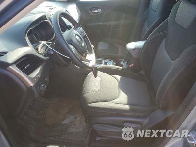 Zdjęcie 7 z 14 samochodu: 2016 JEEP CHEROKEE SPORT VIN:1C4PJMAS5GW220907 - miniatura