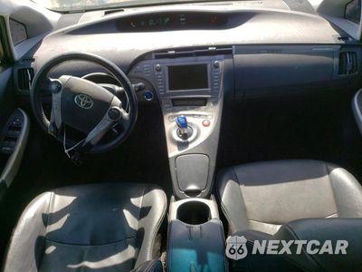 Zdjęcie 8 z 12 samochodu: 2012 TOYOTA PRIUS PLUG-IN HYBRID ADVANCED VIN:JTDKN3DP5C3021030 - miniatura